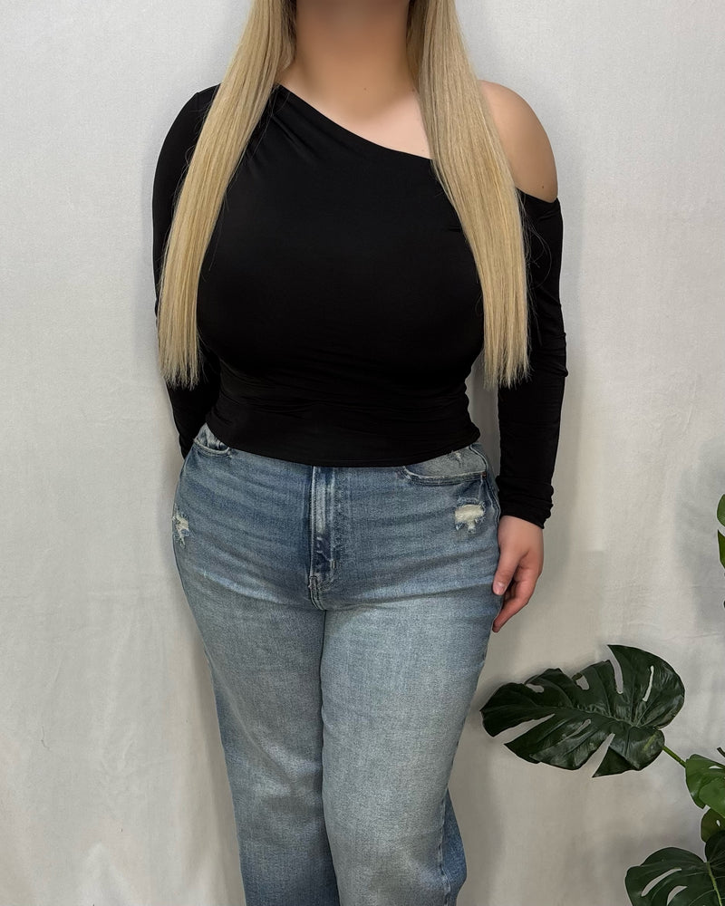 Giselle Off Shoulder Top (Black)