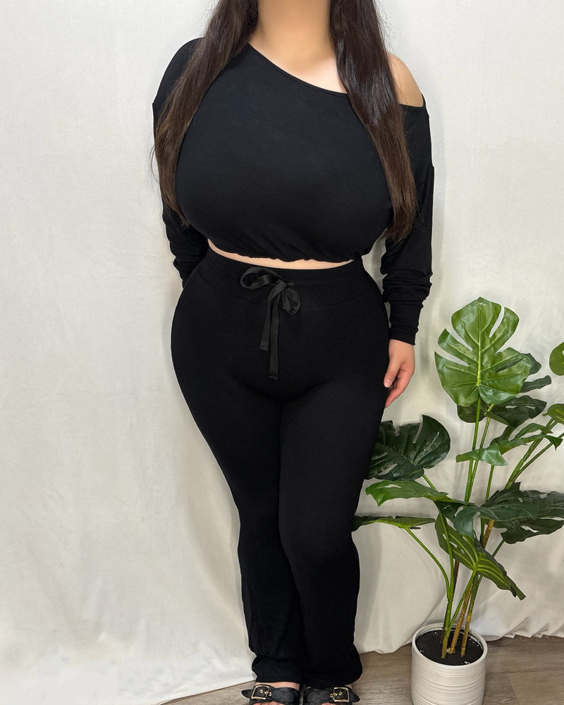 Lisa Flare Pants (Black)