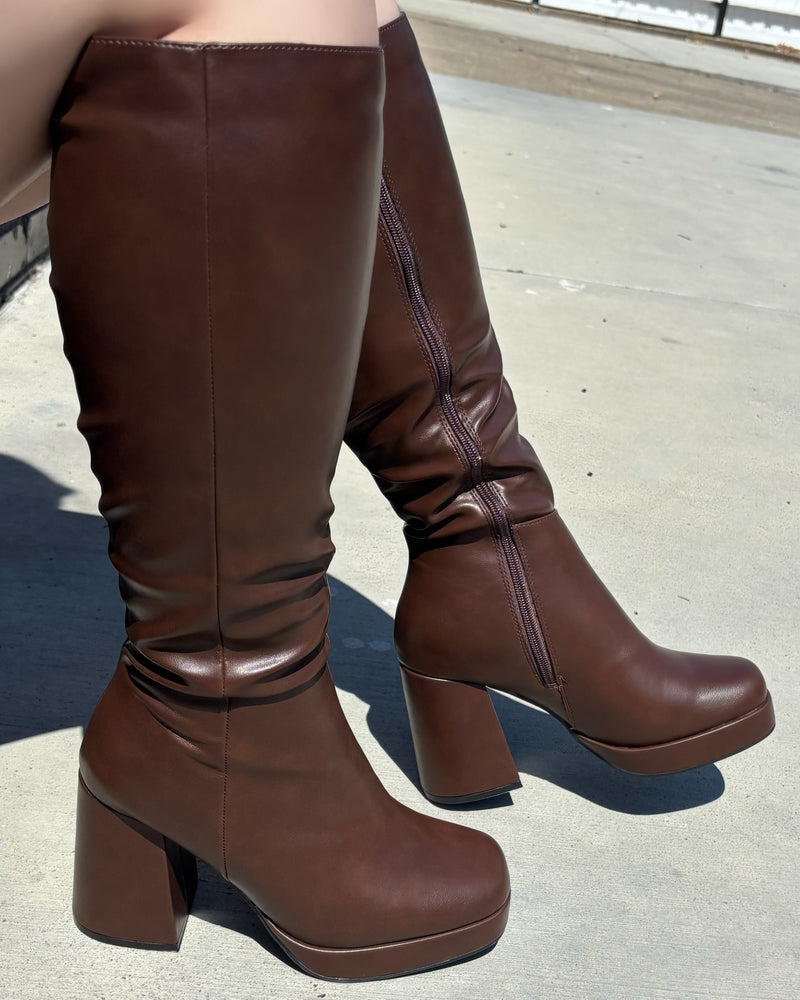 Lucy Knee High Boots (Brown)
